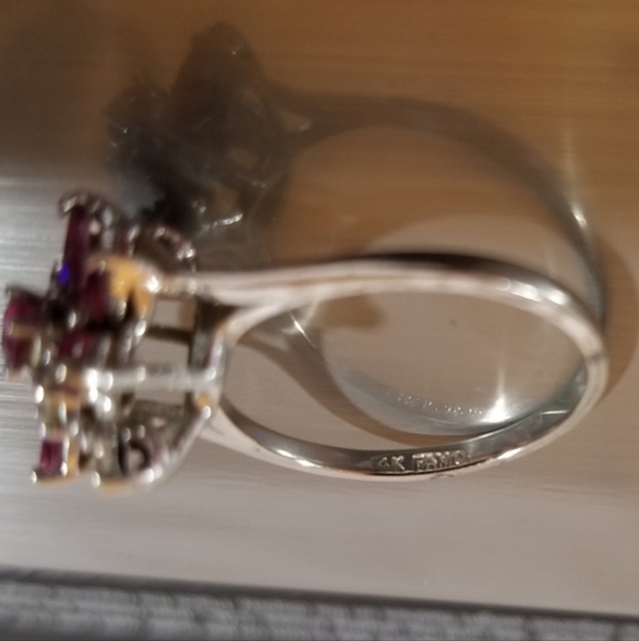 Vintage Famor 14K White Gold Ruby and Diamond Flower Ring, Size 6 - Picture 7 of 10